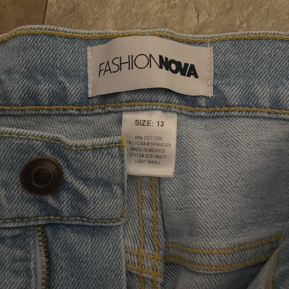 Straight leg jeans - Picture 2 of 3